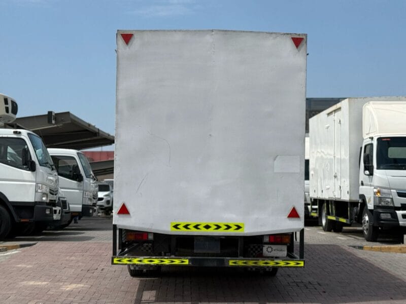 2019, Mitsubishi Canter, Water Shutter, 18 FT Truck Manual