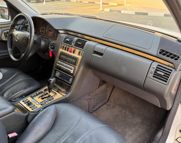 2002 MERCEDES-BENZ E55 V8 AUCTION GRADE 4/B