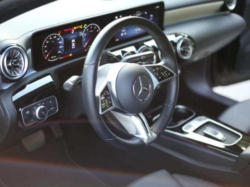 Mercedes-Benz CLA 250 Mercedes CLA 250 2.0L V4 MY2025
