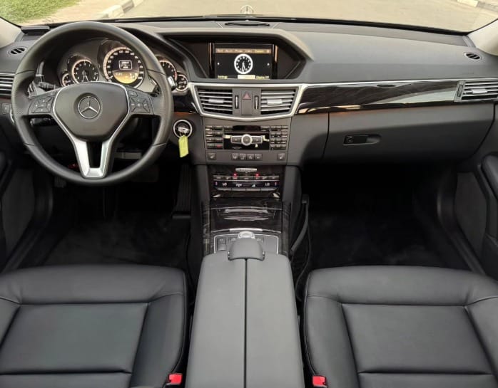 2012 MERCEDES-BENZ E350 V6 NEAT AND CLEAN CAR