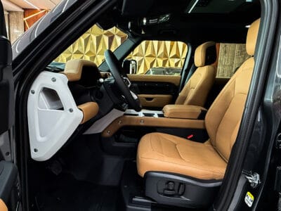 2025 Land Rover Defender P400 110 HSE Grey 3.0L V6