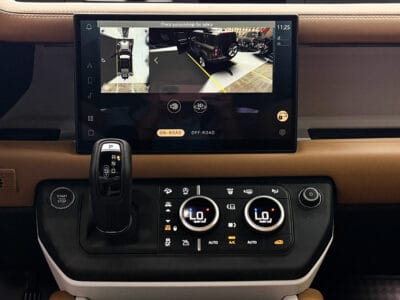 2025 Land Rover Defender P400 110 HSE Grey 3.0L V6