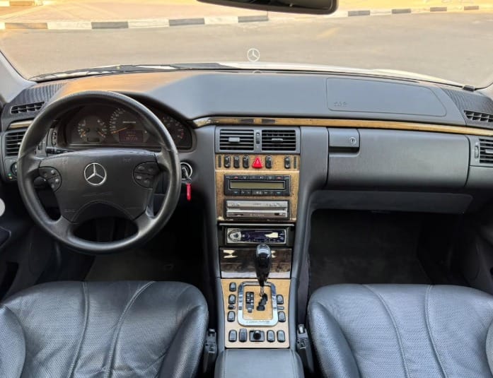 2002 MERCEDES-BENZ E55 V8 AUCTION GRADE 4/B