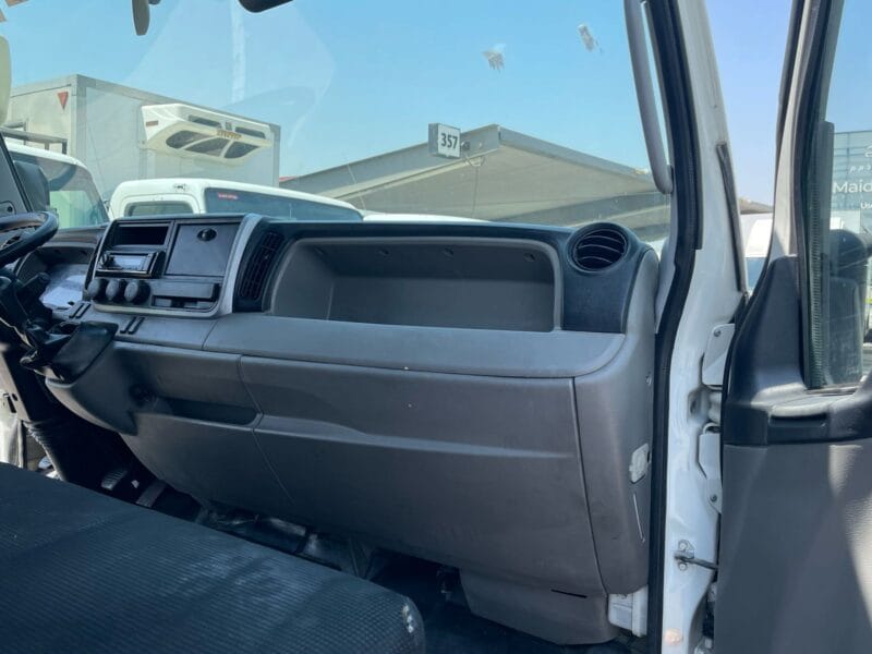 2019 Mitsubishi Canter, 18 FT, Water Shutter 3.0L Engine