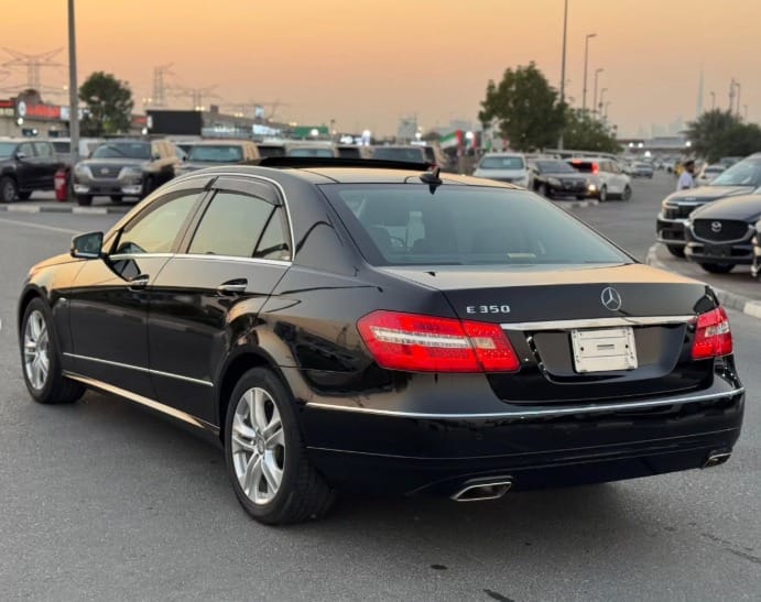 2012 MERCEDES-BENZ E350 V6 NEAT AND CLEAN CAR