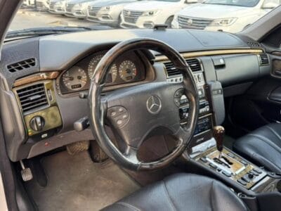 2000 MERCEDES-BENZ E55 V8 AUCTION GRADE 4/B