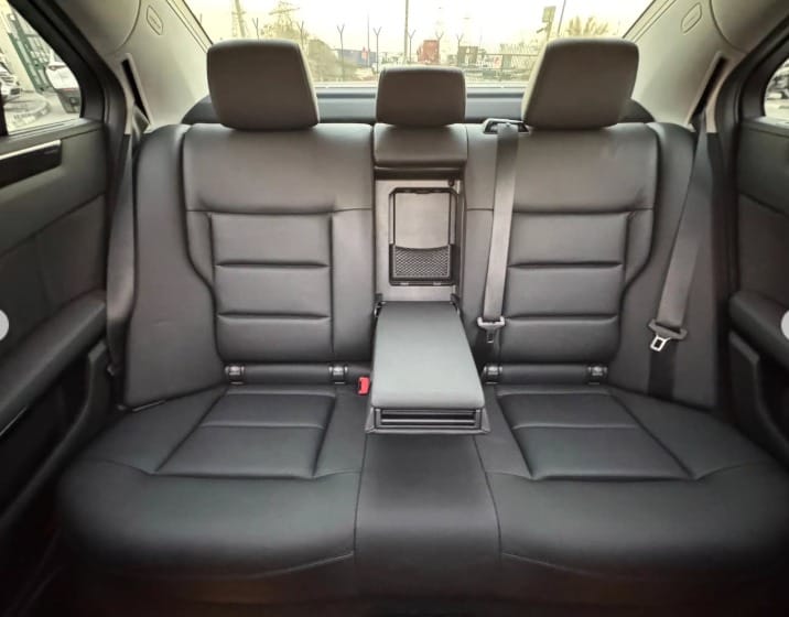 2012 MERCEDES-BENZ E350 V6 NEAT AND CLEAN CAR