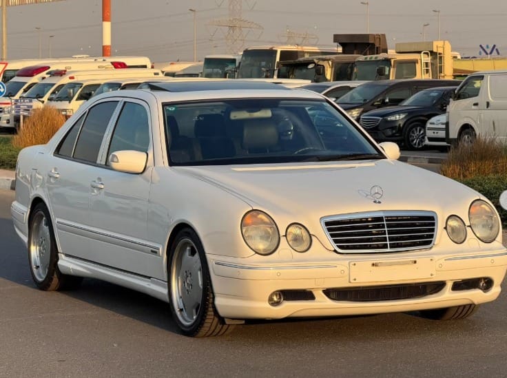 2002 MERCEDES-BENZ E55 V8 AUCTION GRADE 4/B