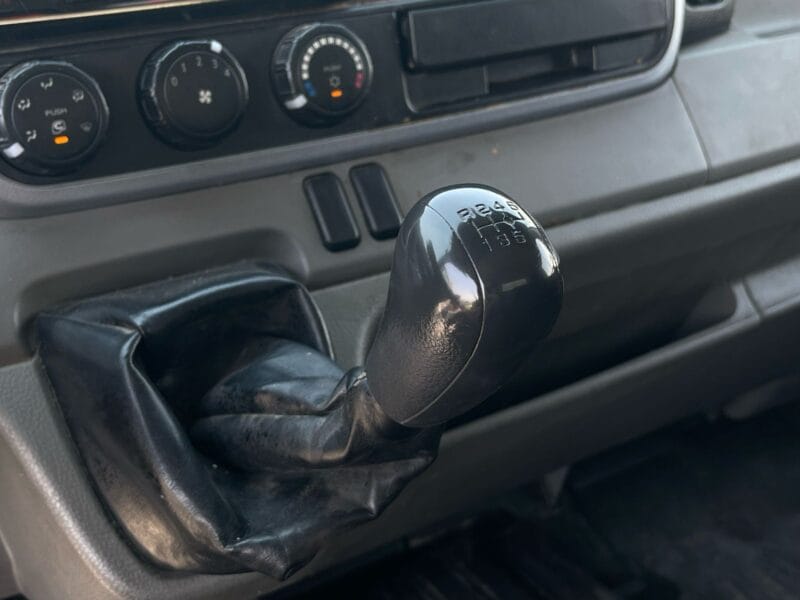 2019 Mitsubishi Canter, 18 FT, Water Shutter 3.0L Engine