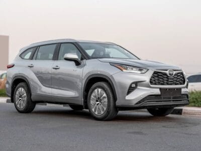 2025 Toyota Highlander GLE 2.5L AT Hybrid (Silver)