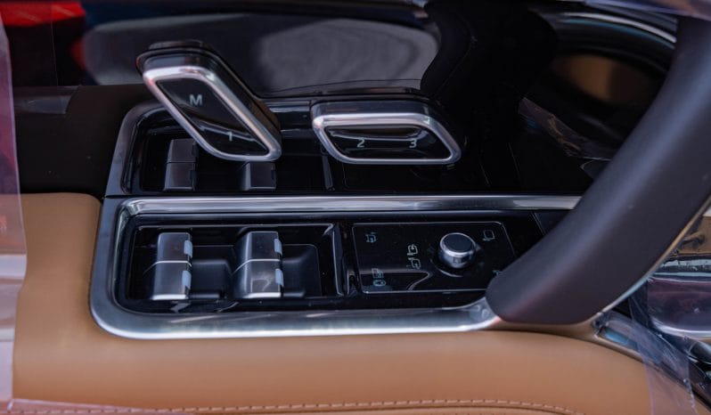 2025 Land Rover Range Rover P400 Autobiography