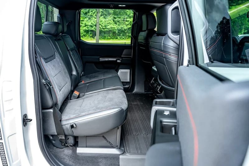 2023 Ford F-Series Pickup R 5.2-liter Supercharged V8 Engine