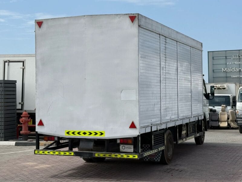 2019, Mitsubishi Canter, Water Shutter, 18 FT Truck Manual