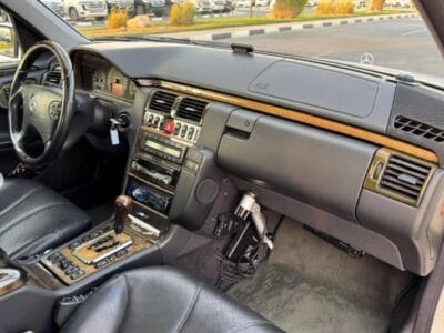 2000 MERCEDES-BENZ E55 V8 AUCTION GRADE 4/B