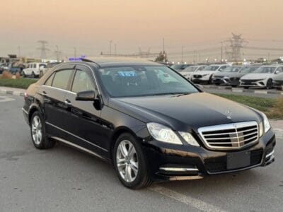 2012 MERCEDES-BENZ E350 V6 NEAT AND CLEAN CAR