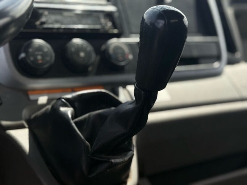 2019, Mitsubishi Canter, Water Shutter, 18 FT Truck Manual