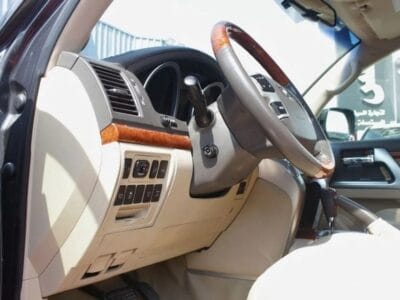 2012 Toyota Land Cruiser VXR 5.7L 4WD