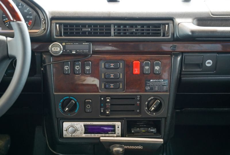 1997 Mercedes-Benz G 320 8-cylinders Engine 4WD