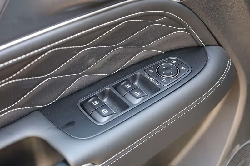 2025 GWM Tank 300 Challenger AT 2.0L 4-Cylinder