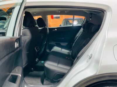 Kia Sportage White 2021