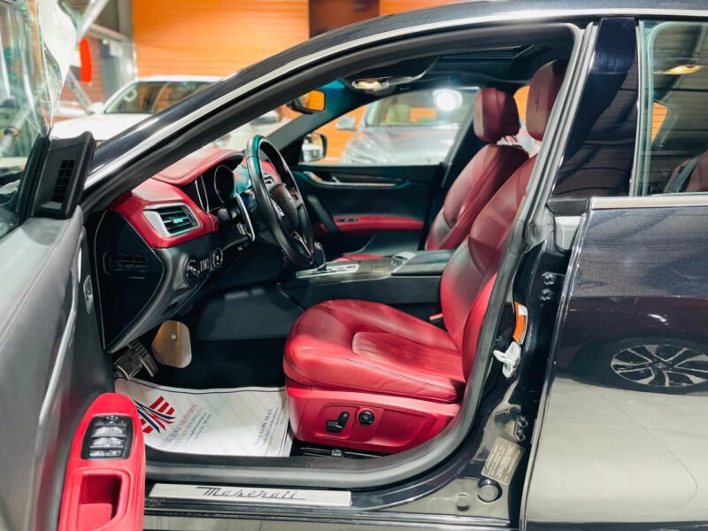 Maserati Ghibli Black 2015