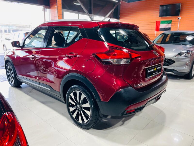 Nissan Kicks Red 2018