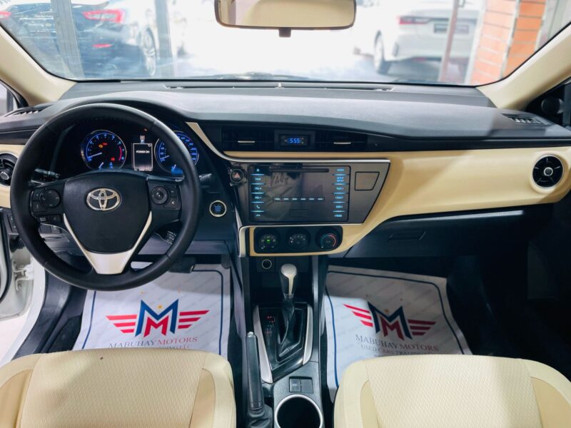 Toyota Corolla White 2017