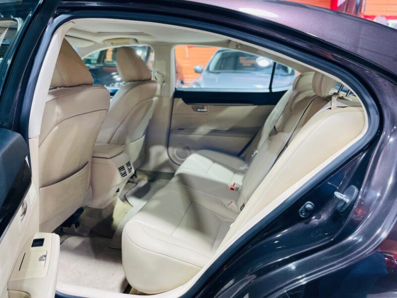 Lexus Es250 Brown 2013