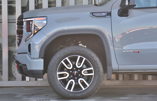 GMC Sierra 2024/ 5.3L V8 AT4 Regular Cab (AWD) 3 Years Warranty&Service. For Local Registration +5%