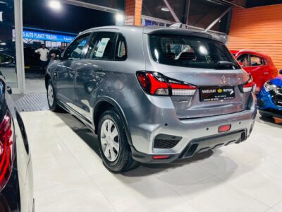 Mitsubishi ASX Gray 2022