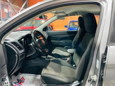 Mitsubishi ASX Gray 2022