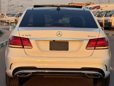 MERCEDES-BENZ E300 V6 2015 AUCTION GRADE 4/B