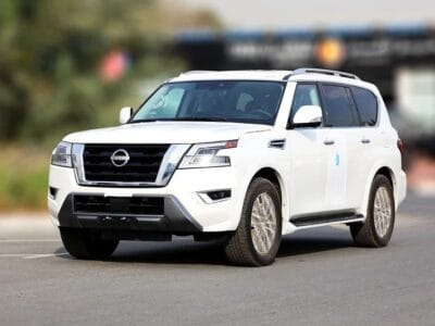 2024 Nissan Armada SL White 8-Cylinder Engine Automatic