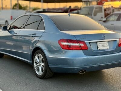 MERCEDES-BENZ E 350 BLUE 2010