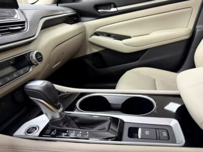 2024 Nissan Altima SL FSH Perfect condition