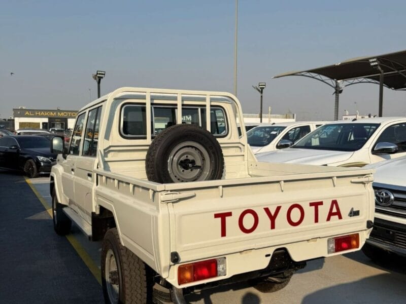 2025 Toyota Land Cruiser Pick Up Std 4.0L Double Cab Utility 4WD