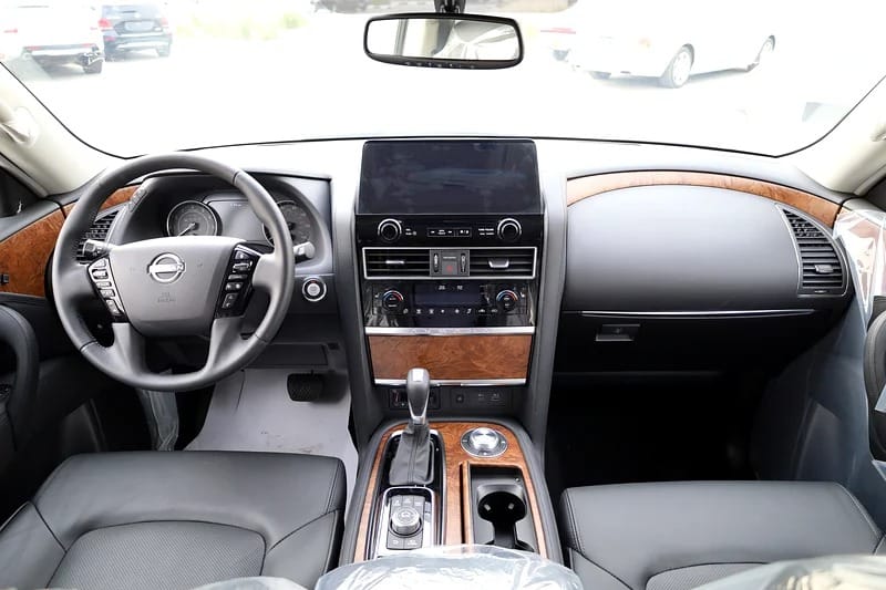 2024 Nissan Armada SL White 8-Cylinder Engine Automatic