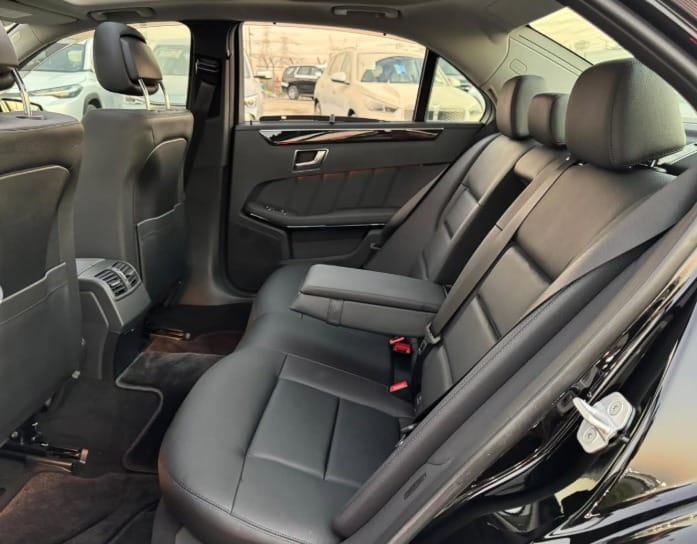 2012 MERCEDES-BENZ E350 V6 NEAT AND CLEAN CAR