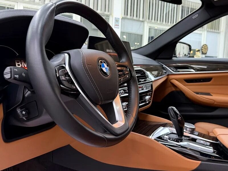 2017 BMW 5-Series 530i Luxury Line FSH Perfect condition