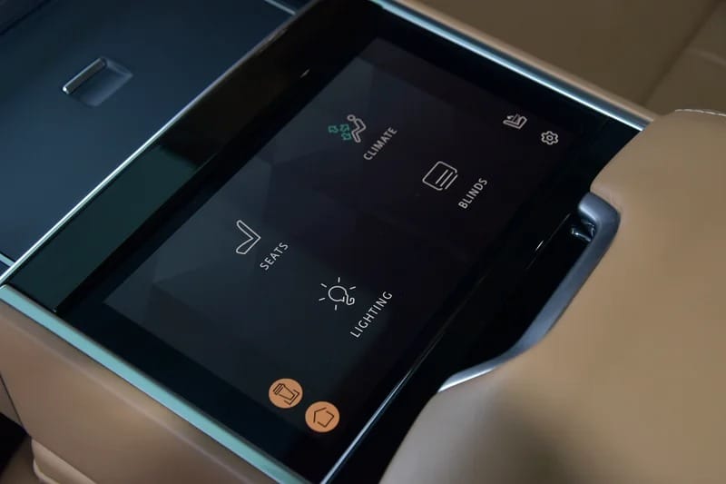 2022 Land Rover Range Rover Autobiography 8-Cylinder Engine