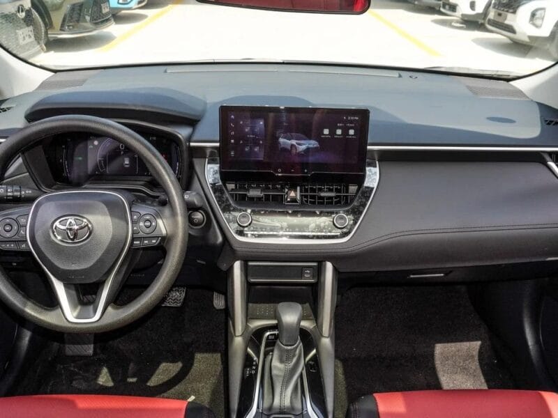 Toyota Frontlander Model 2025 4-cylinders Engine FWD