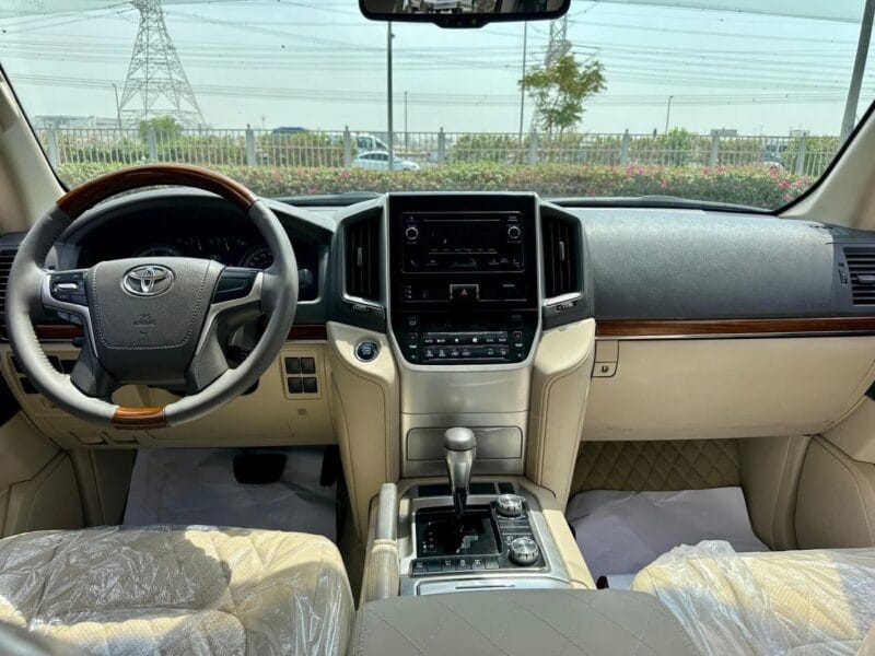 2018 Toyota Land Cruiser