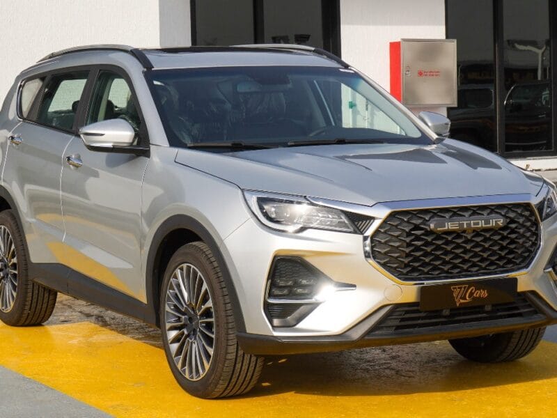 2025 JETOUR X70 1.5L Turbocharged 4-Cylinder Silver