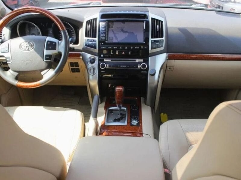 2012 Toyota Land Cruiser VXR 5.7L 4WD