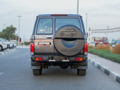 2025 Toyota Land Cruiser LC 76 2.8L AT Diesel (Gray)