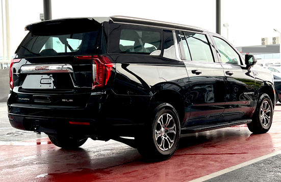 GMC Yukon SLE 2024