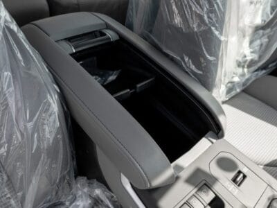 2025 Toyota Highlander GLE 2.5L AT Hybrid (Silver)