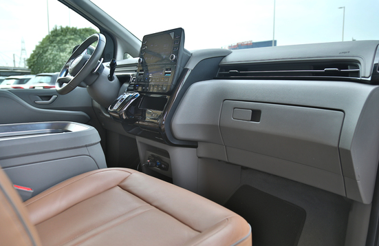 2022 Hyundai Staria VIP 4-seater GCC 2 Years Warranty