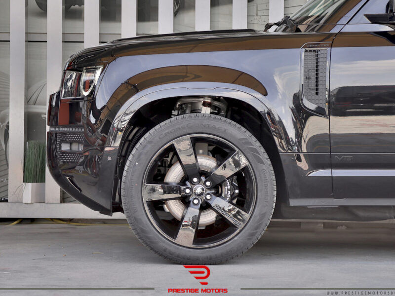 Land Rover Defender 2023