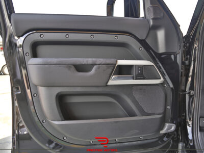 Land Rover Defender X-DYNAMIC 110 SE P400 AWD 2024 Local Registration + 10%